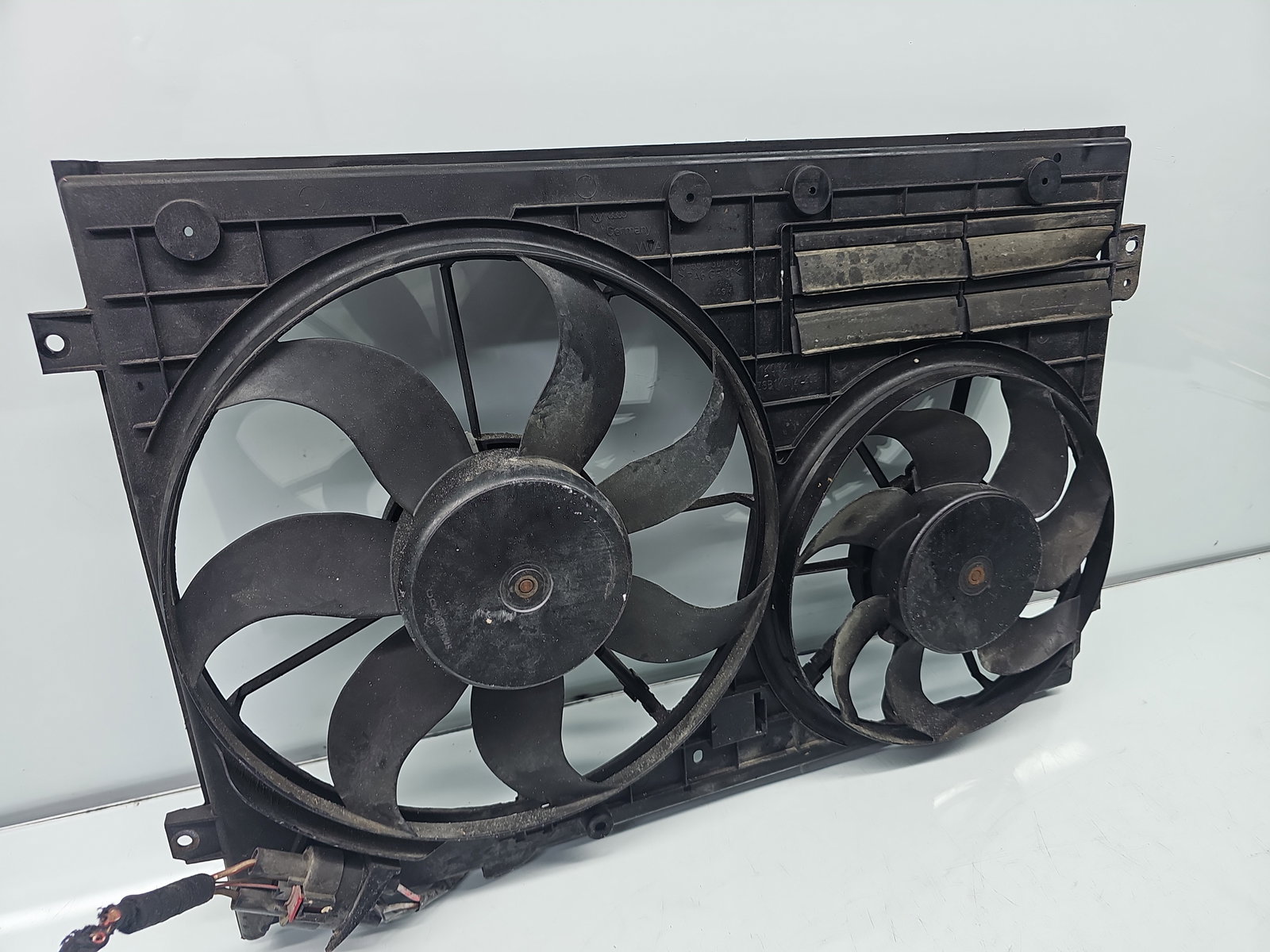 Electroventilator AUDI A3 (8P1) [Fabr 2003-2012] 1K0121207B 2.0 TDI CBBB 125KW / 170CP - imagine 3