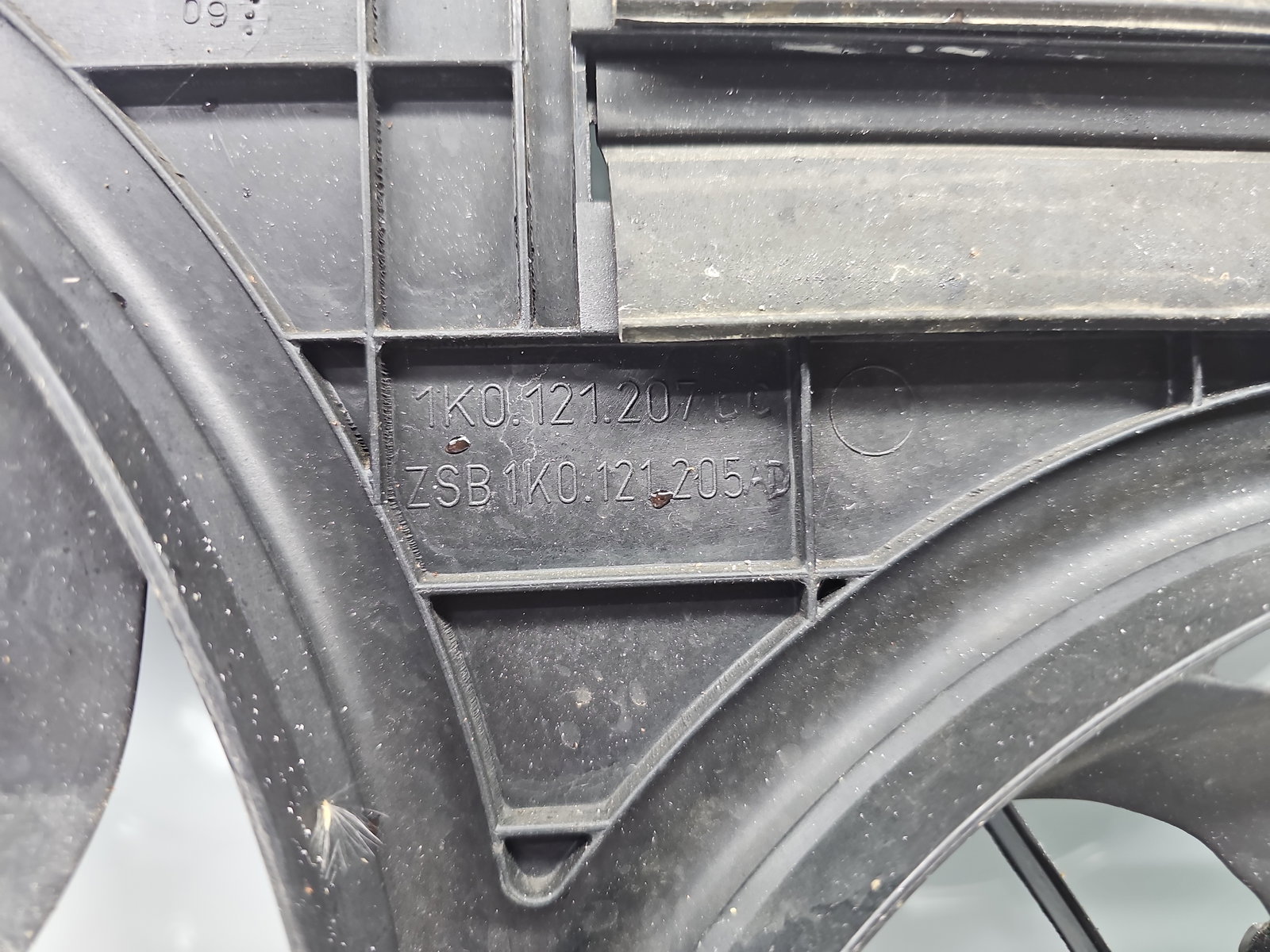 Electroventilator AUDI A3 (8P1) [Fabr 2003-2012] 1K0121207B 2.0 TDI CBBB 125KW / 170CP - imagine 4