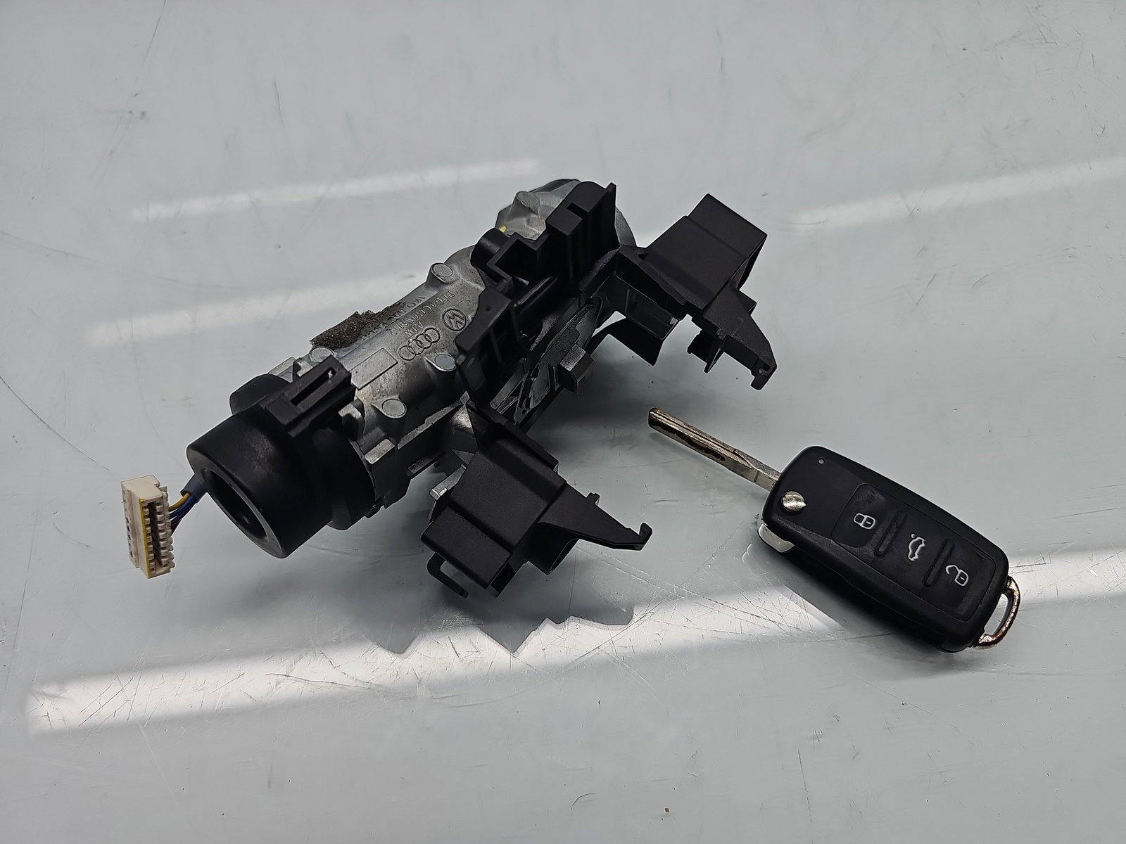 Contact cu cheie Volkswagen Tiguan (5N) [Fabr 2007-2016] 1K0905851B 1.6 TDI CAYC 77KW / 105CP - imagine 5