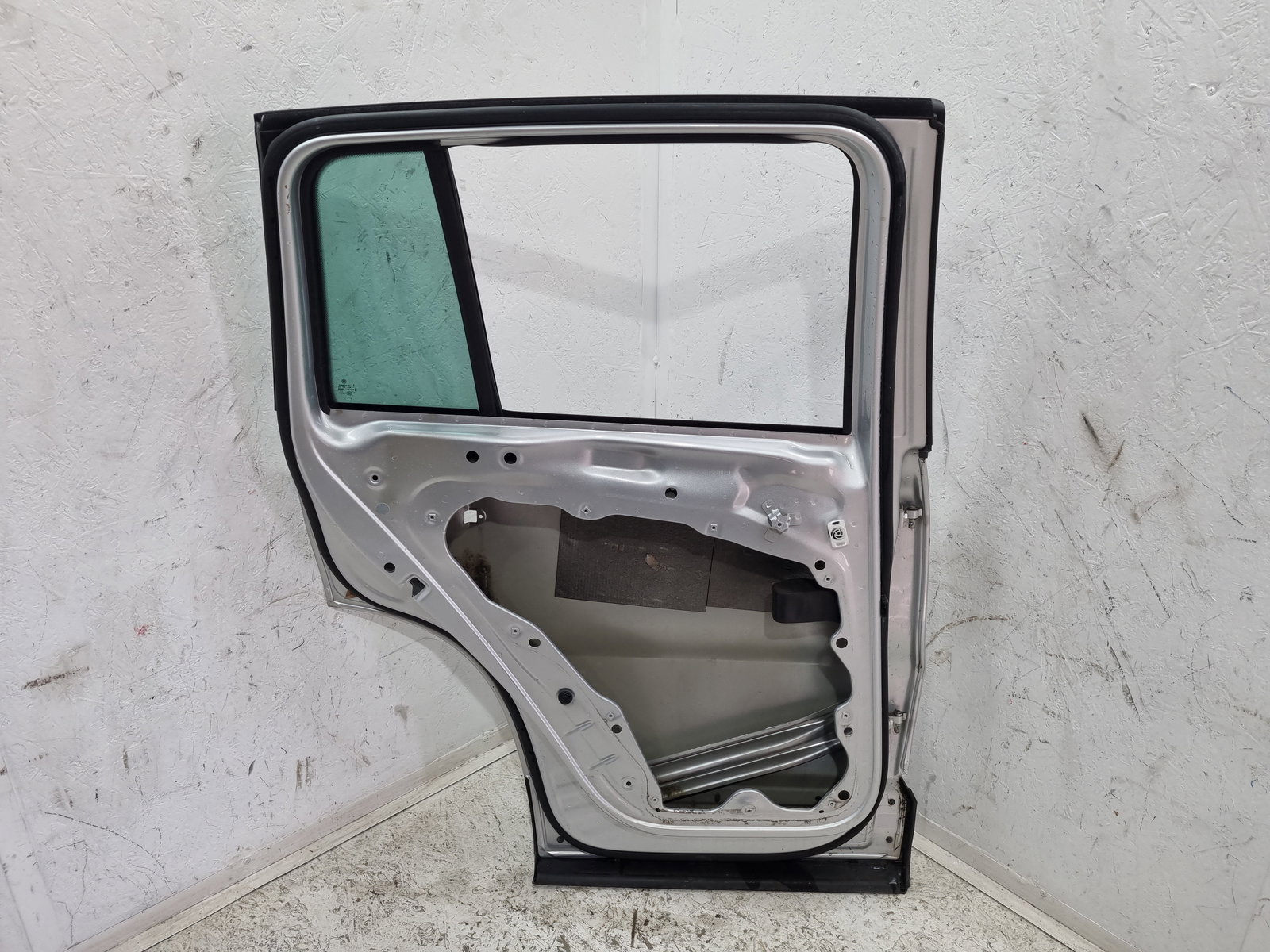 Usa stanga spate Volkswagen Tiguan (5N) [Fabr 2007-2016] SUV LA7W - imagine 3