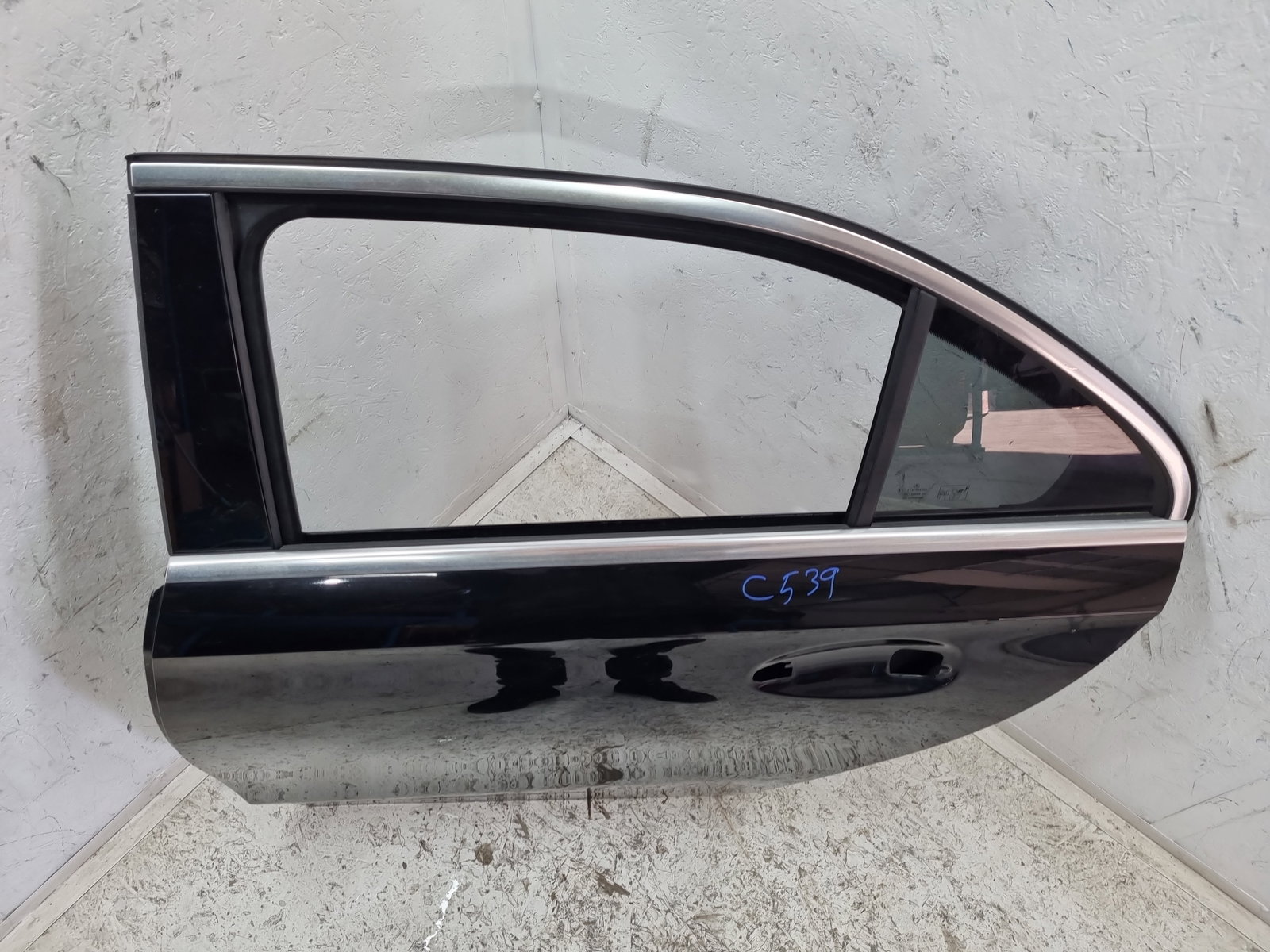 Usa stanga spate Mercedes Clasa A (W177) [Fabr 2019-2024] Berlina AMG 191U Negru Cosmos - imagine 6