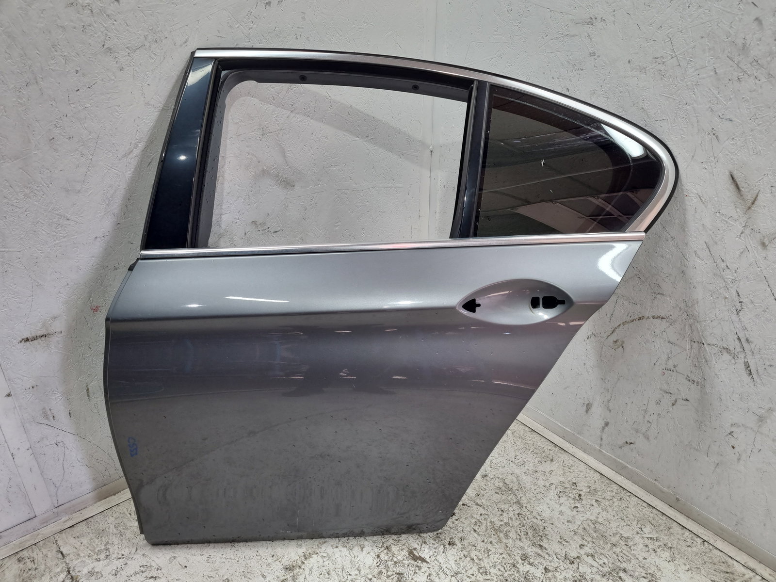 Usa stanga spate Bmw 5 (F10) [Fabr 2011-2016] Berlina Facelift A52 Spacegrau Metalc - imagine 1