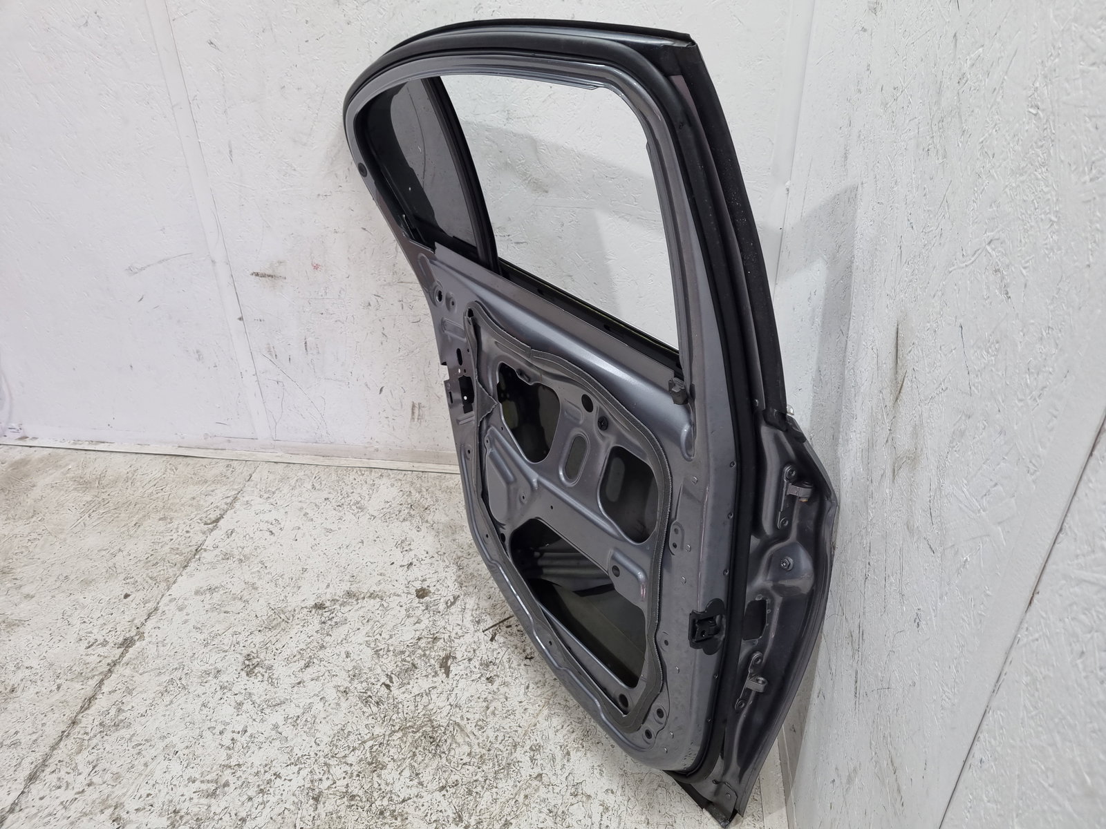 Usa stanga spate Bmw 5 (F10) [Fabr 2011-2016] Berlina Facelift A52 Spacegrau Metalc - imagine 11