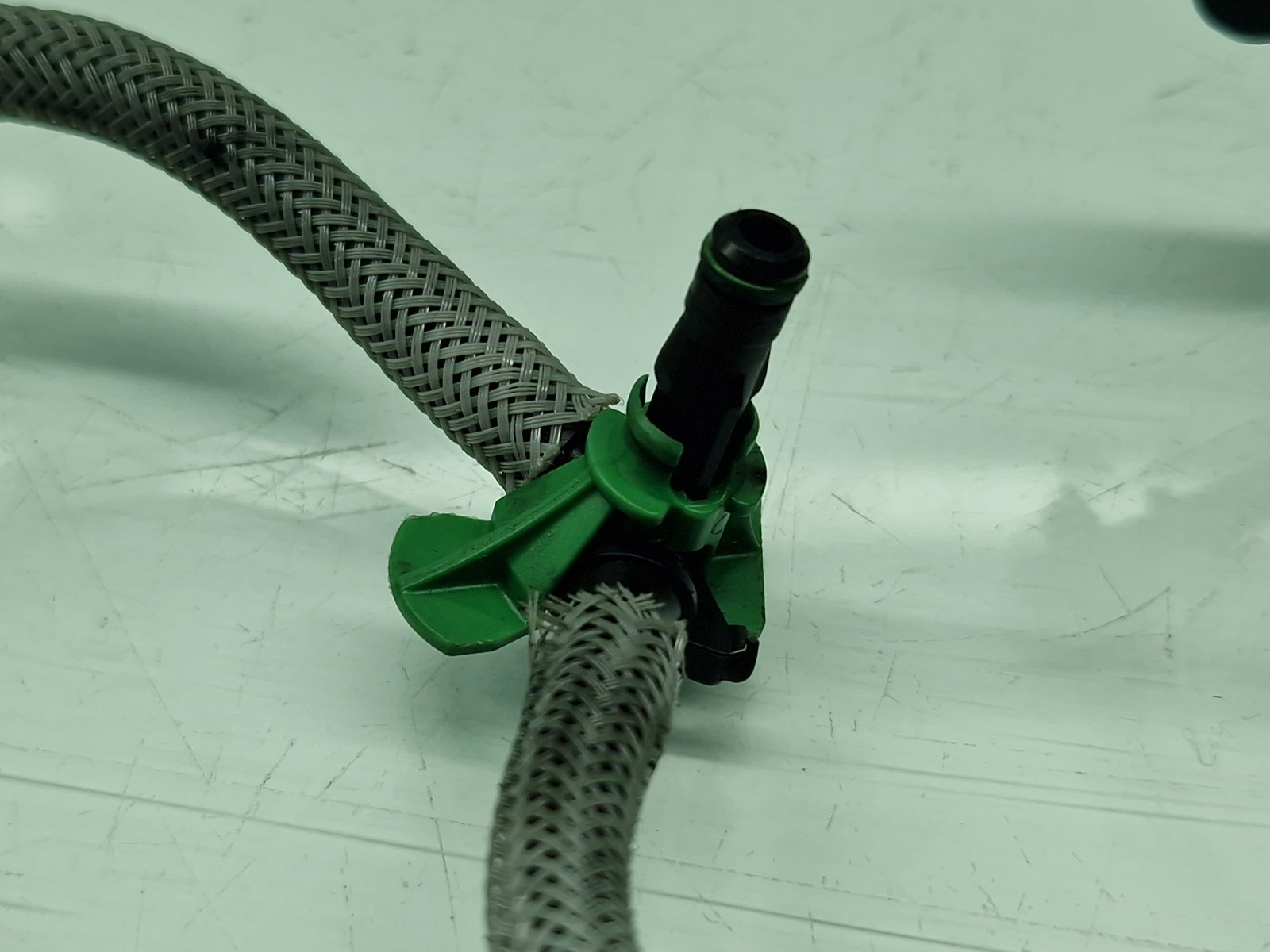 Conducta retur injectoare PEUGEOT 308 (II) [Fabr 2013-2020] OEM 1.6 HDi 9HP 68KW / 92CP - imagine 3