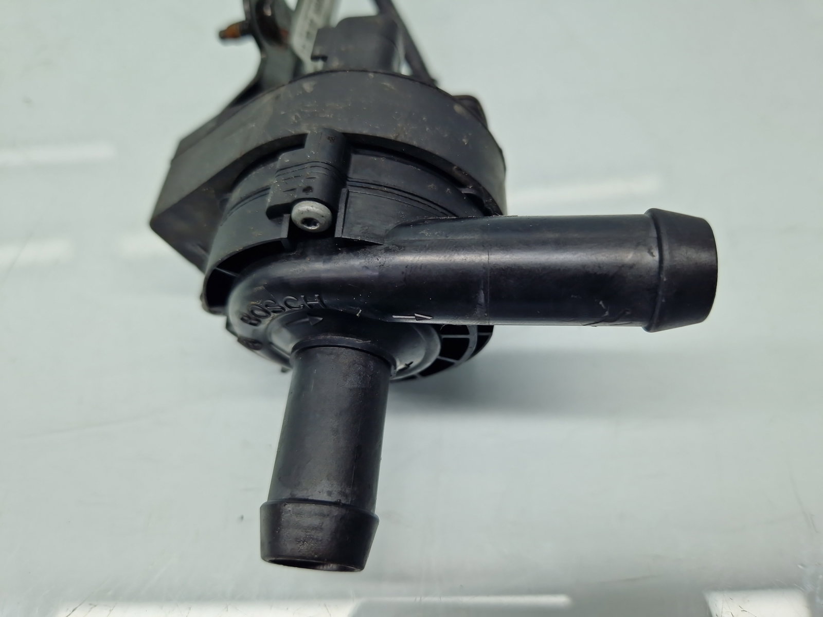 Pompa recirculare apa Jaguar XF (X250) [Fabr 2008-2015] Facelift CX23-18D473-AC 2.2 QJBA 147KW / 200CP - imagine 4