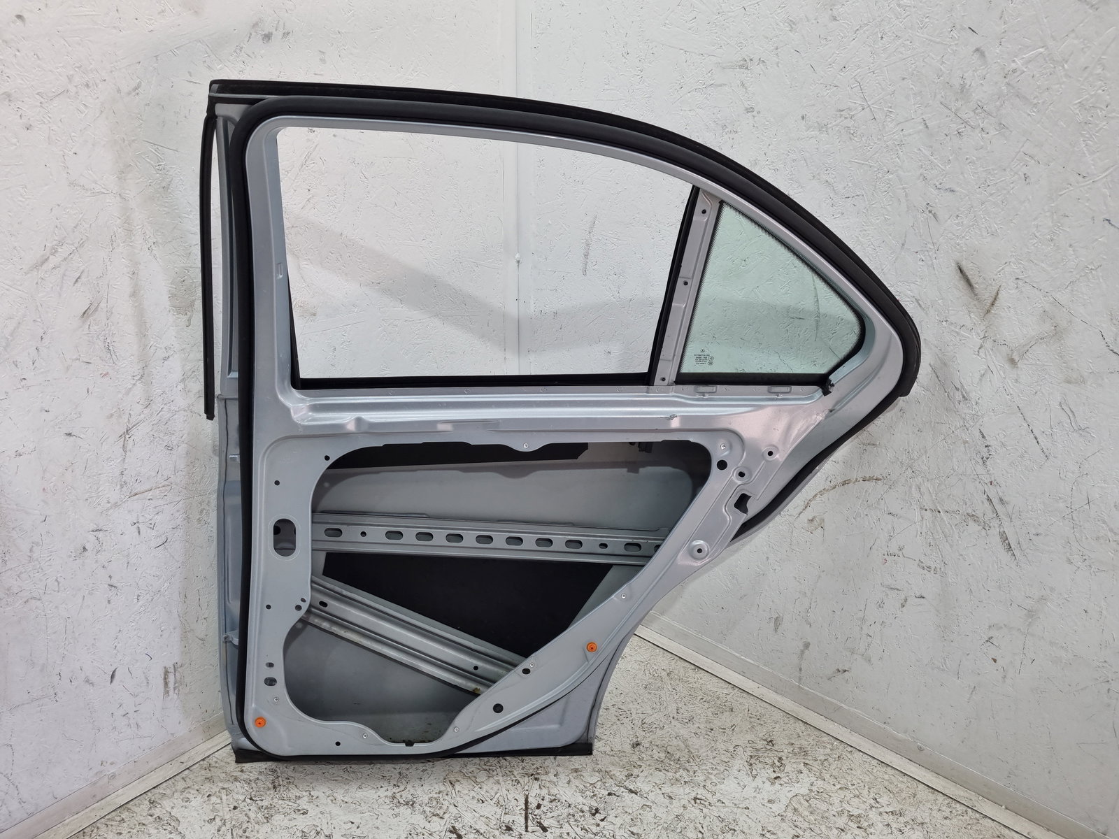 Usa dreapta spate Mercedes Clasa C (W204) [Fabr 2007-2014] Berlina Facelift, AMG 988U Argintiu Diamat - imagine 3