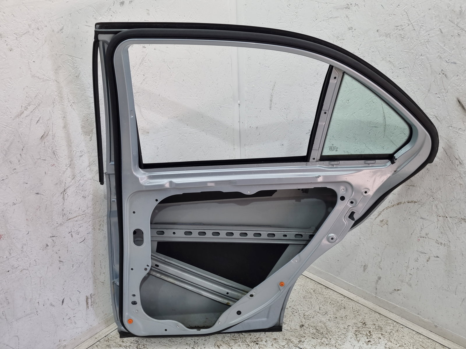 Usa dreapta spate Mercedes Clasa C (W204) [Fabr 2007-2014] Berlina Facelift, AMG 988U Argintiu Diamat - imagine 8