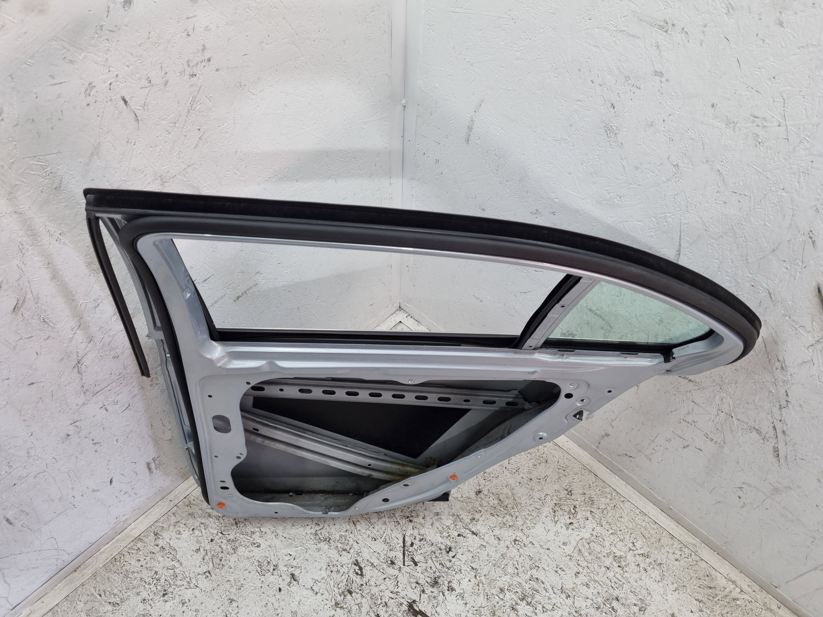 Usa dreapta spate Mercedes Clasa C (W204) [Fabr 2007-2014] Berlina Facelift, AMG 988U Argintiu Diamat - imagine 11