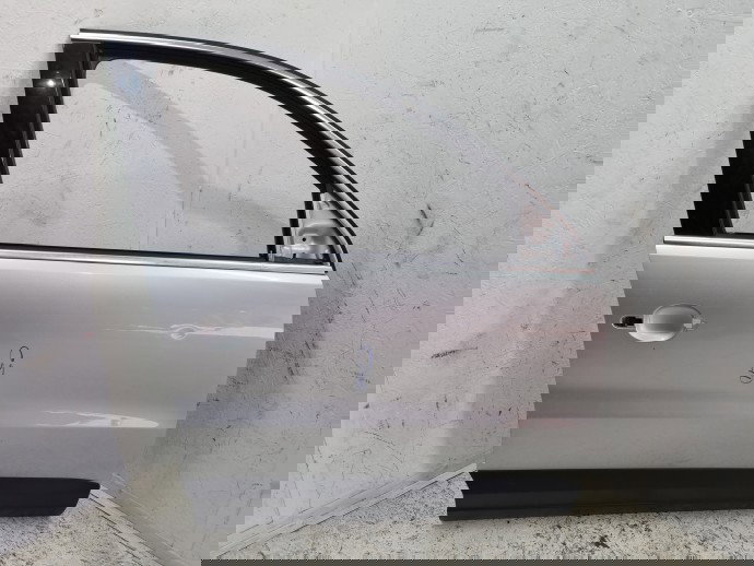 Usa dreapta fata Volkswagen Tiguan (5N) [Fabr 2007-2016] SUV LA7W