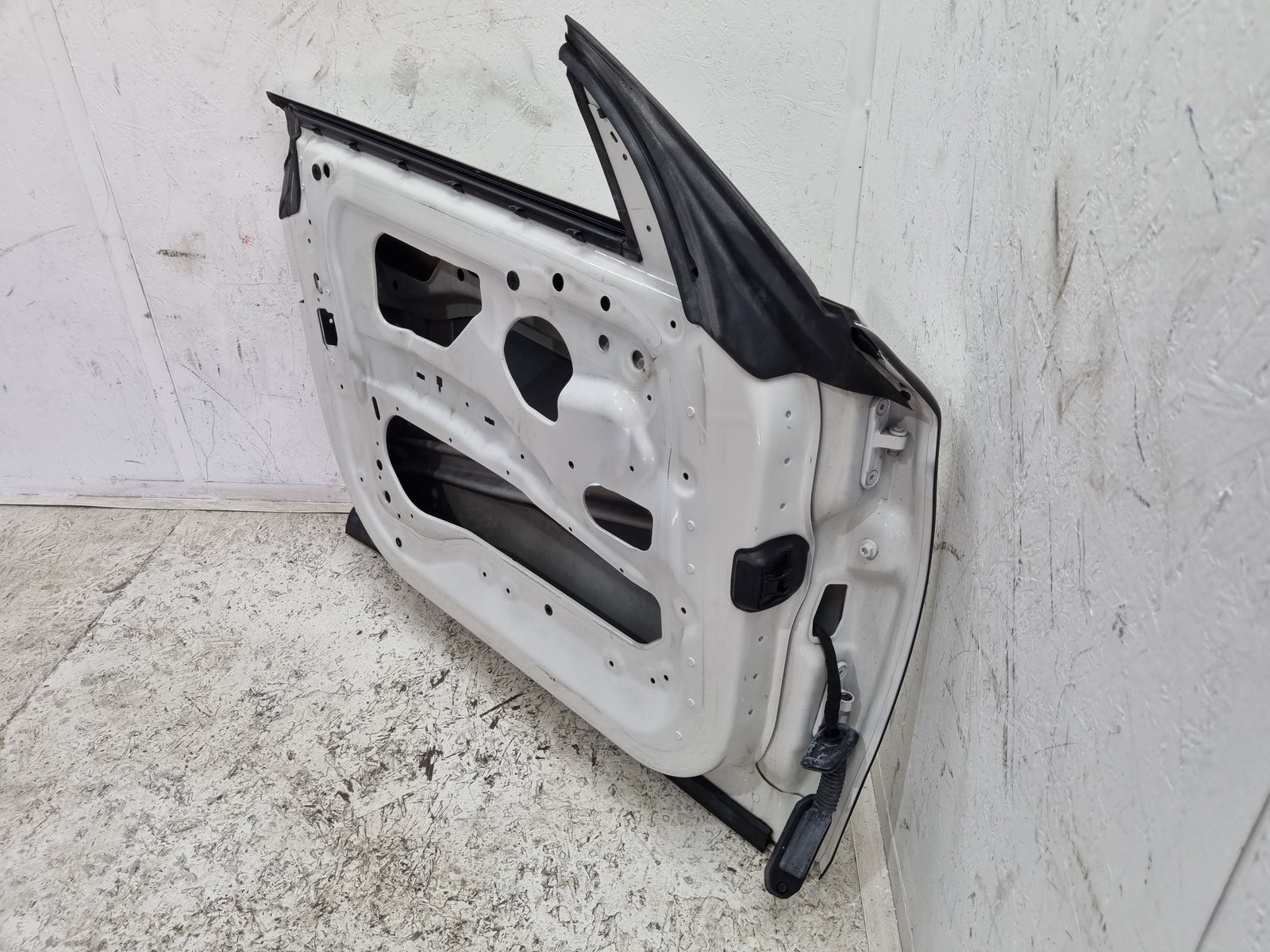 Usa stanga fata Bmw 5 GT (F07) [Fabr 2011-2016] Hatchback 300 Alpinweiss III - imagine 9