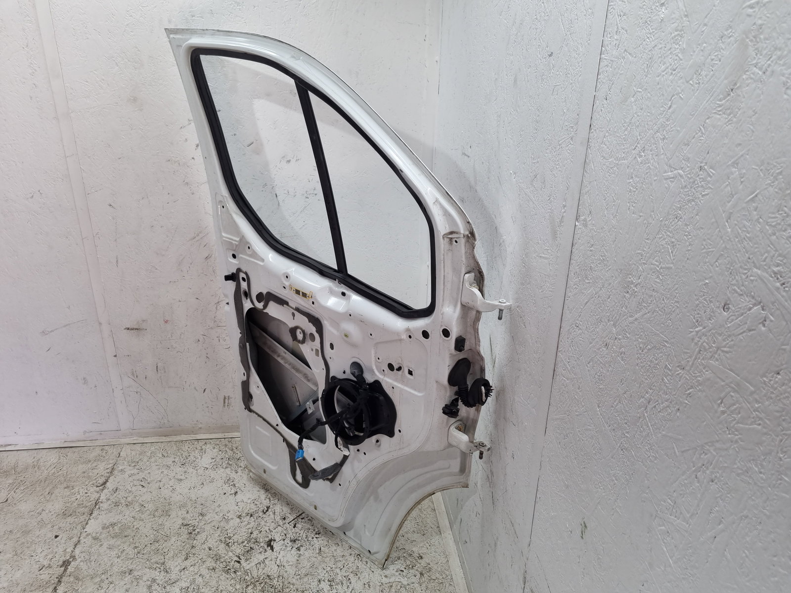 Usa stanga fata Ford Transit Custom (TTF) [Fabr 2012-2016] Frozen White - imagine 9