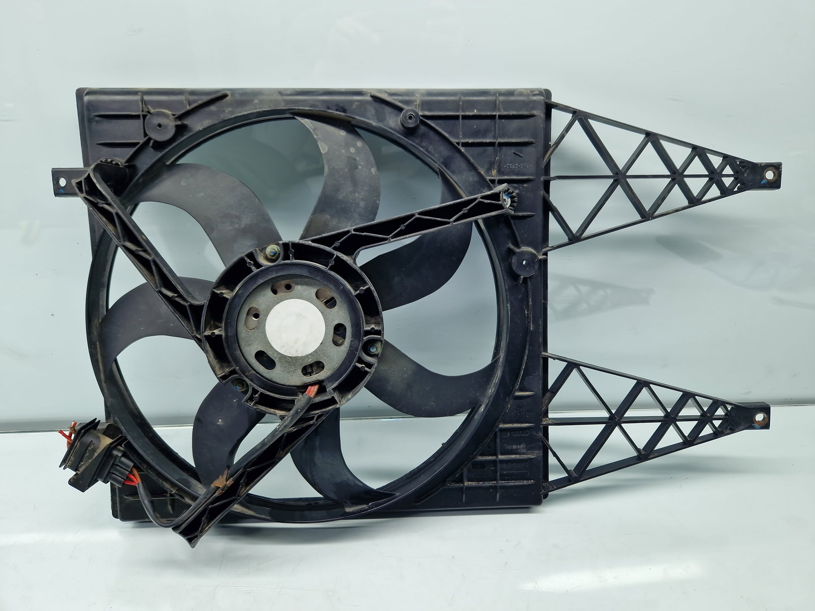 Electroventilator Volkswagen Fox (5Z1, 5Z3) [Fabr 2003-2011] 6Q0121207L 1.2 Benz BMD 40KW / 55CP - imagine 2