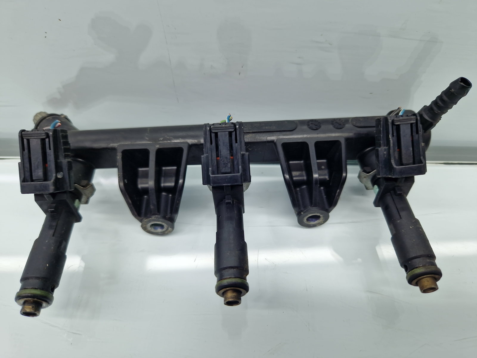 Rampa injectoare Volkswagen Fox (5Z1, 5Z3) [Fabr 2003-2011] 03D133329B 1.2 Benz BMD 40KW / 55CP - imagine 1