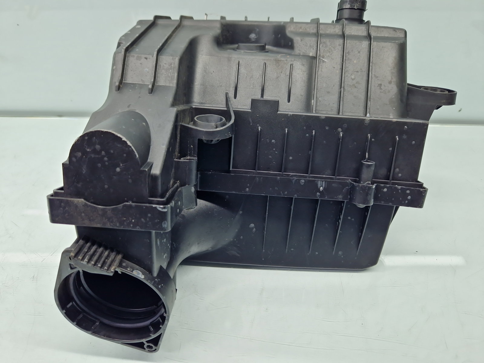 Carcasa filtru aer Volkswagen Golf 7 (5G) [Fabr 2014-prezent] 5Q0129607S 1.6 TDI CLHA 77KW / 105CP - imagine 1