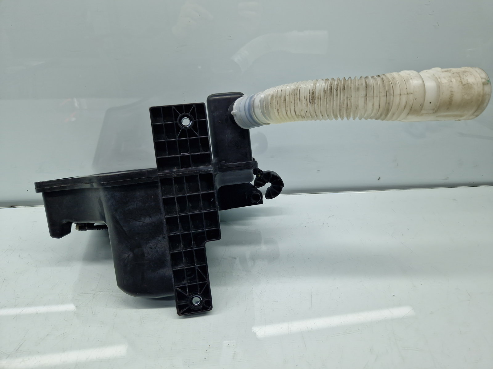 Vas lichid parbriz Volkswagen Polo (6R) [Fabr 2009-2016] 6R0955453D - imagine 2