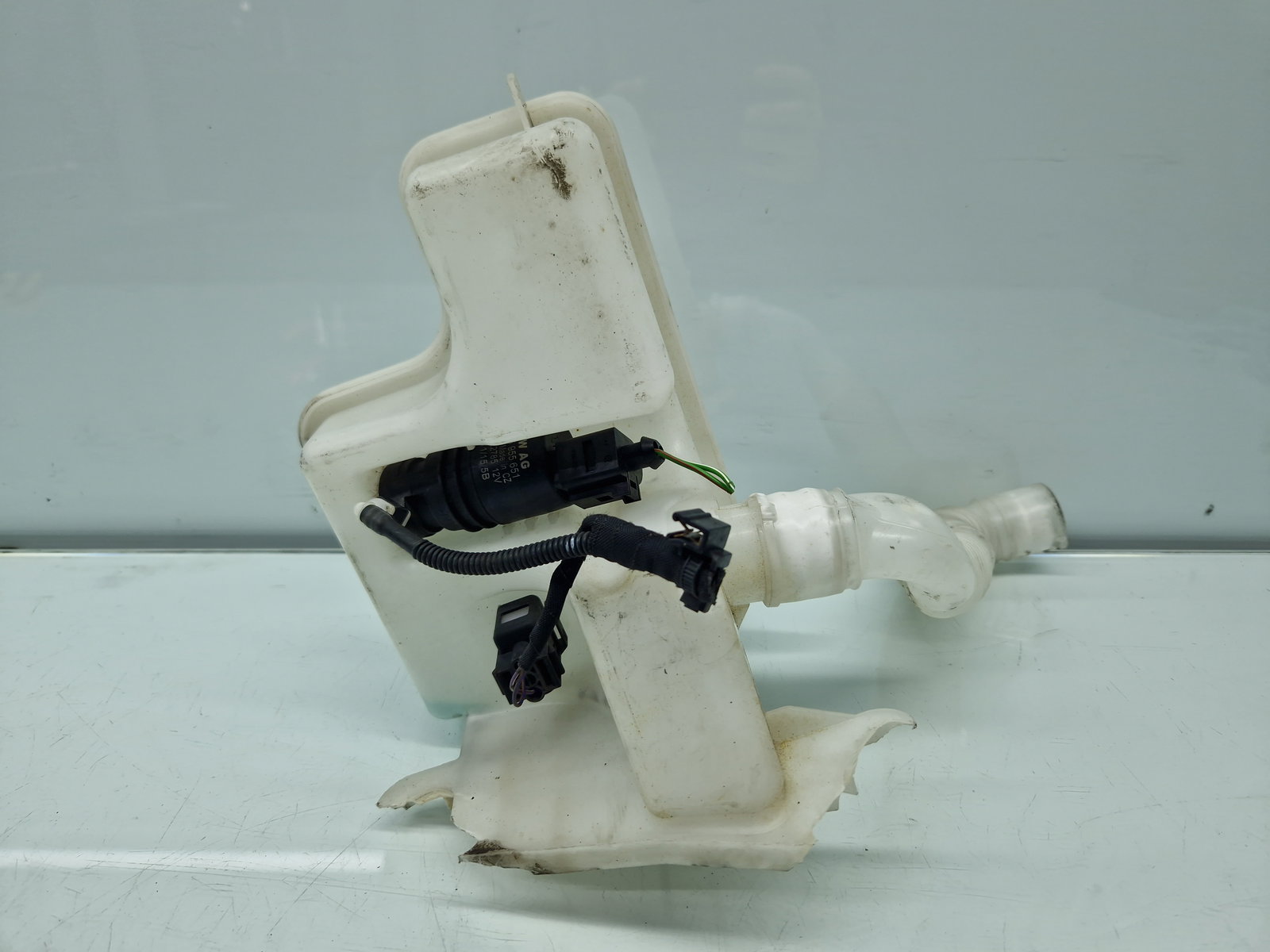 Vas lichid parbriz Volkswagen Passat B8 (3G2) [Fabr 2015-prezent] 3Q0955448A - imagine 4