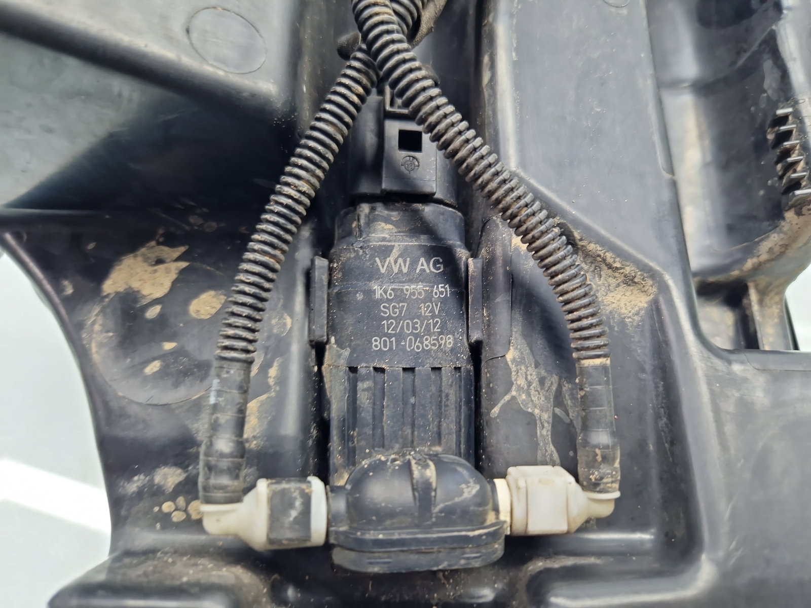 Vas lichid parbriz Volkswagen Polo (6R) [Fabr 2009-2016] 6R0955453D - imagine 6