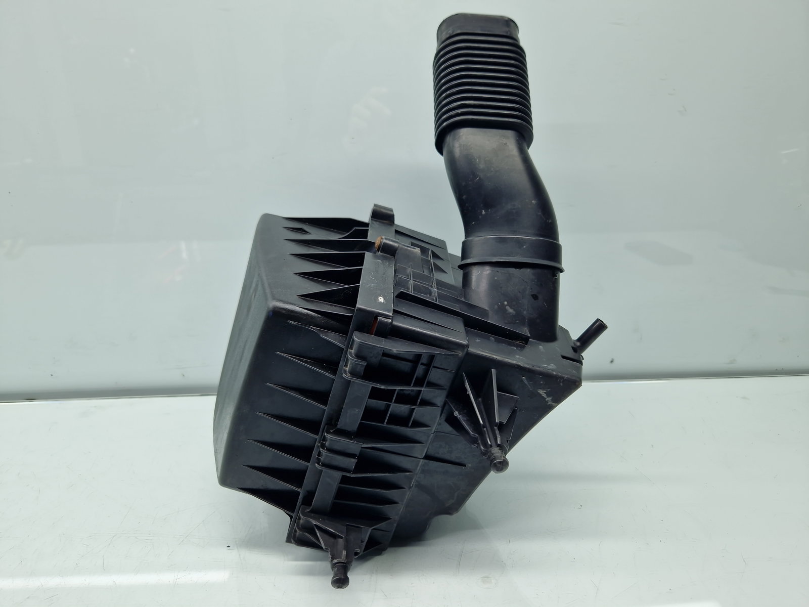 Carcasa filtru aer Opel Corsa E [Fabr 2014-prezent] 13433510 1.4 Benz B14XEL 66KW / 90CP - imagine 2