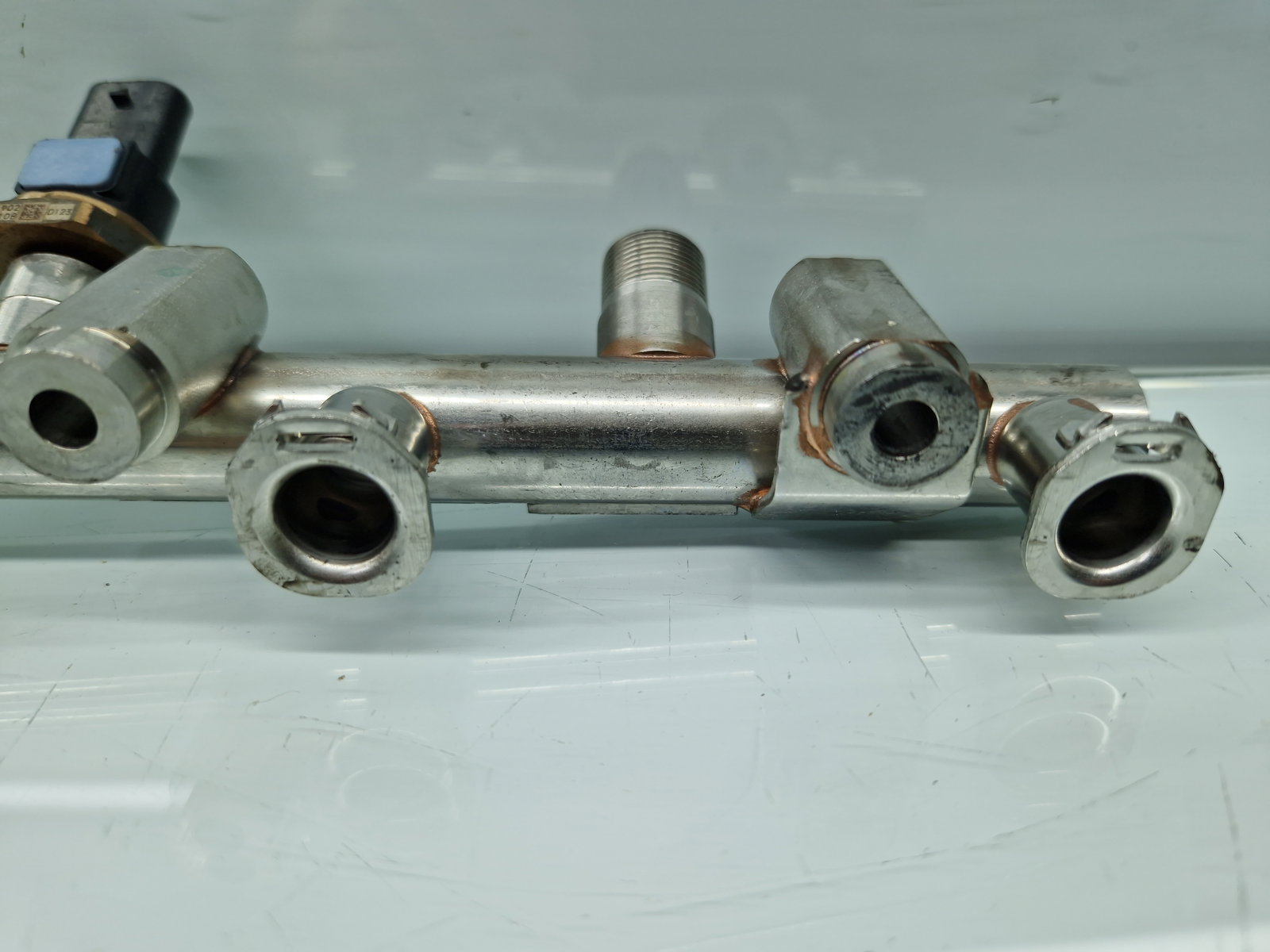 Rampa injectoare Mercedes Clasa A (W177) [Fabr 2019-2024] A2820701100 1.4 Benz 282914 100KW / 136CP - imagine 3