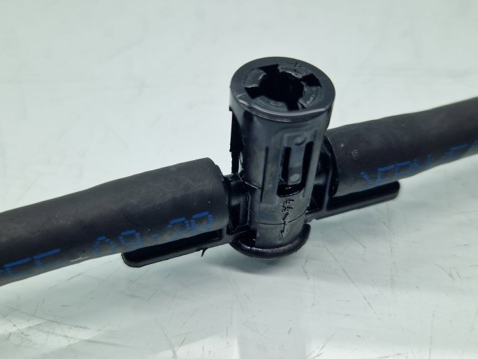 Conducta retur injectoare AUDI A5 Cabriolet (8F7) [Fabr 2009-2015] OEM 2.0 TDI CAHA 125KW / 170CP