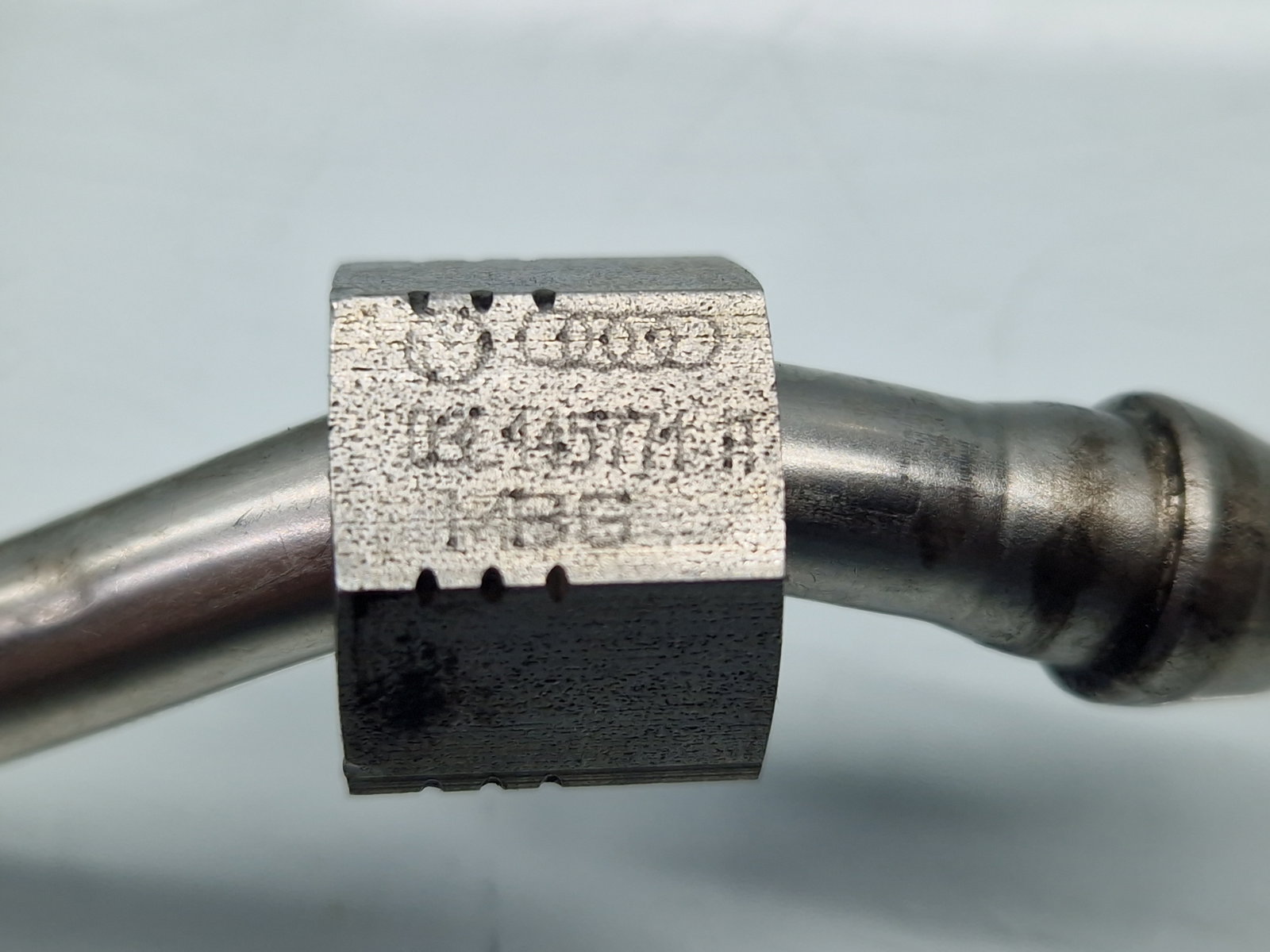 Conducta ulei AUDI A5 Cabriolet (8F7) [Fabr 2009-2015] 03L145771 2.0 TDI CAHA 125KW / 170CP - imagine 4