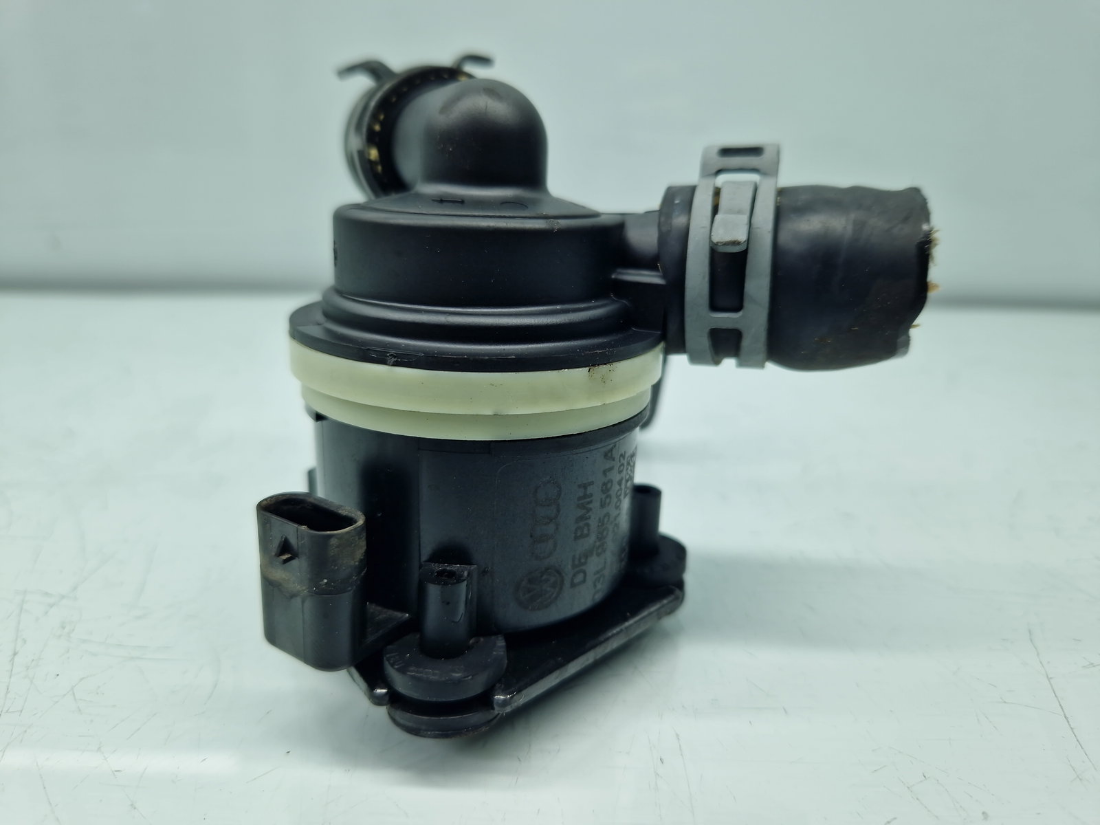 Pompa recirculare apa AUDI A5 Cabriolet (8F7) [Fabr 2009-2015] 03L965561A 2.0 TDI CAHA 125KW / 170CP - imagine 2