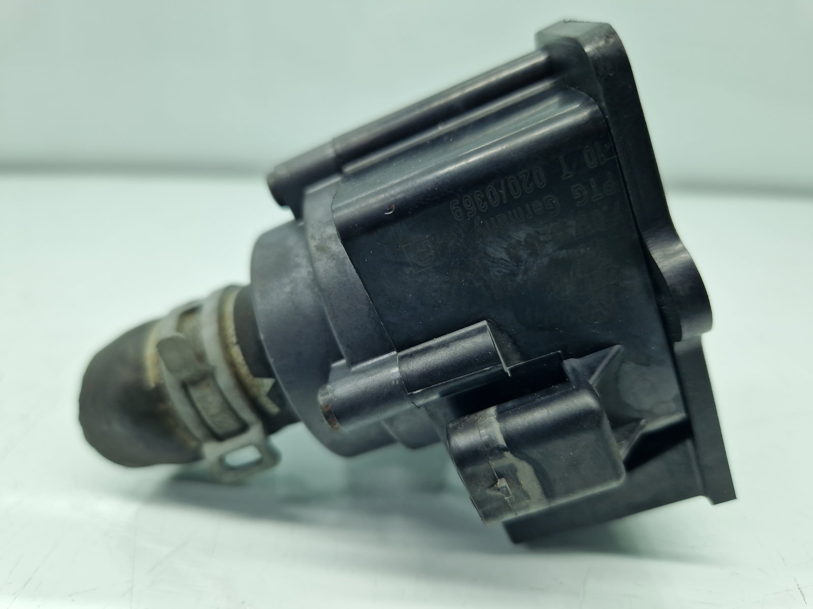 Pompa recirculare apa AUDI A5 Cabriolet (8F7) [Fabr 2009-2015] 8K0965561A 2.0 TDI CAHA 125KW / 170CP - imagine 2