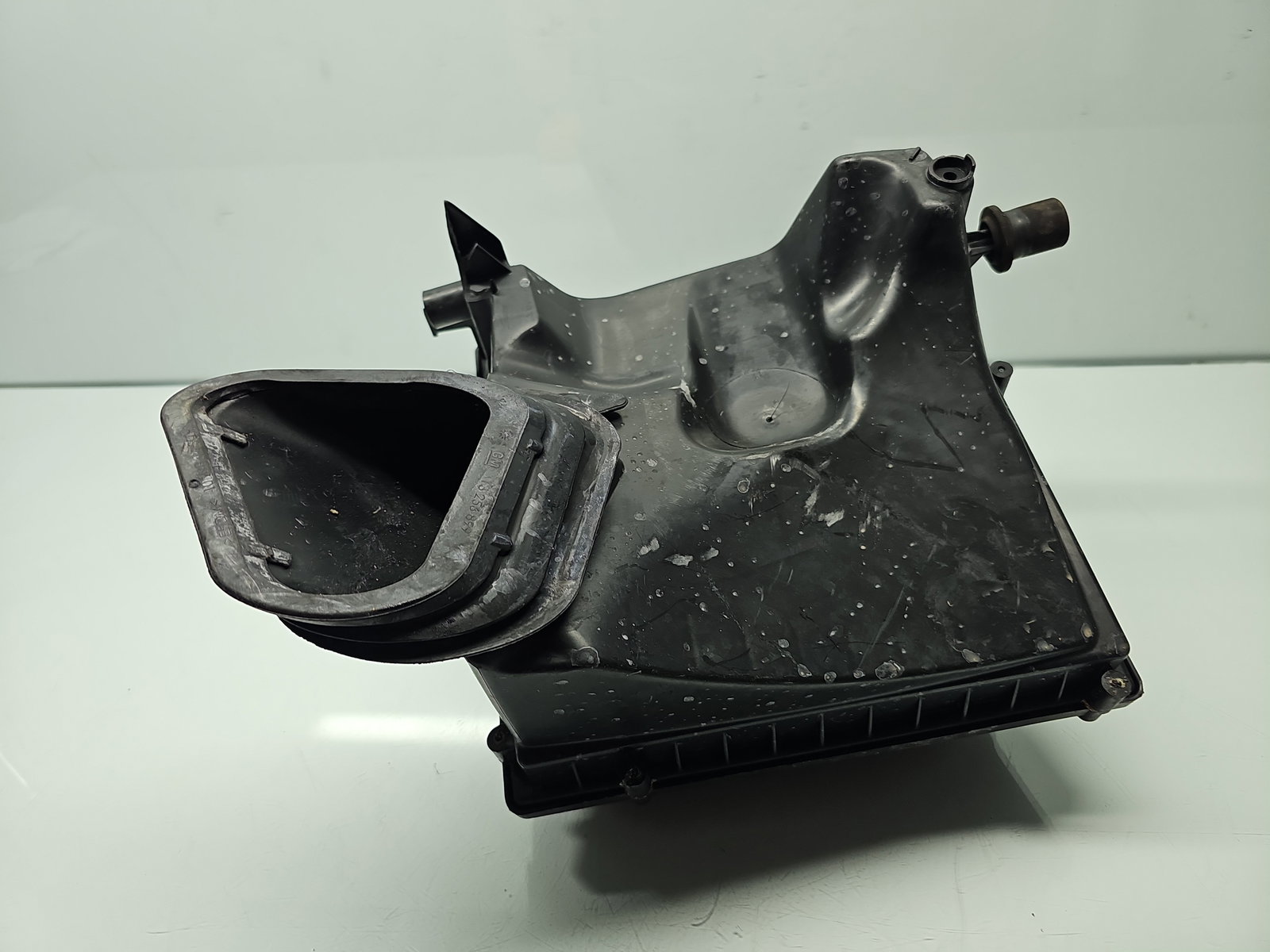 Carcasa filtru aer Opel Astra J [Fabr 2009-2015] OEM 1.6 Benz A16XER 85KW / 115CP - imagine 5