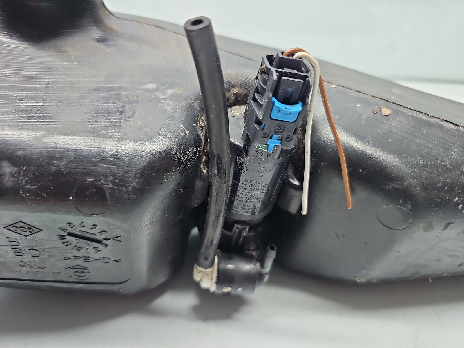 Vas lichid parbriz Dacia Duster 2 [Fabr 2017-2023] 289104897R - imagine 2