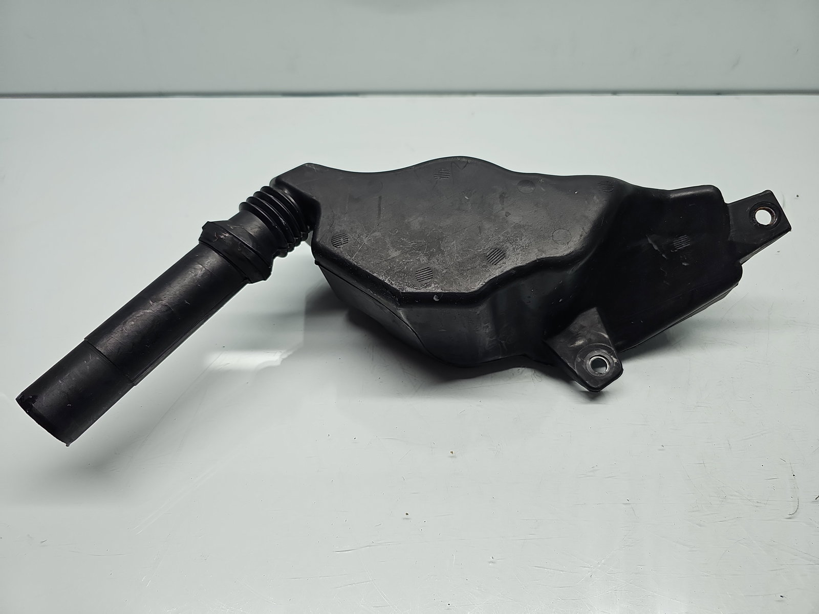 Vas lichid parbriz AUDI A6 (4G2, C7) S-line [Fabr 2012-2017] 4G2955462 - imagine 4