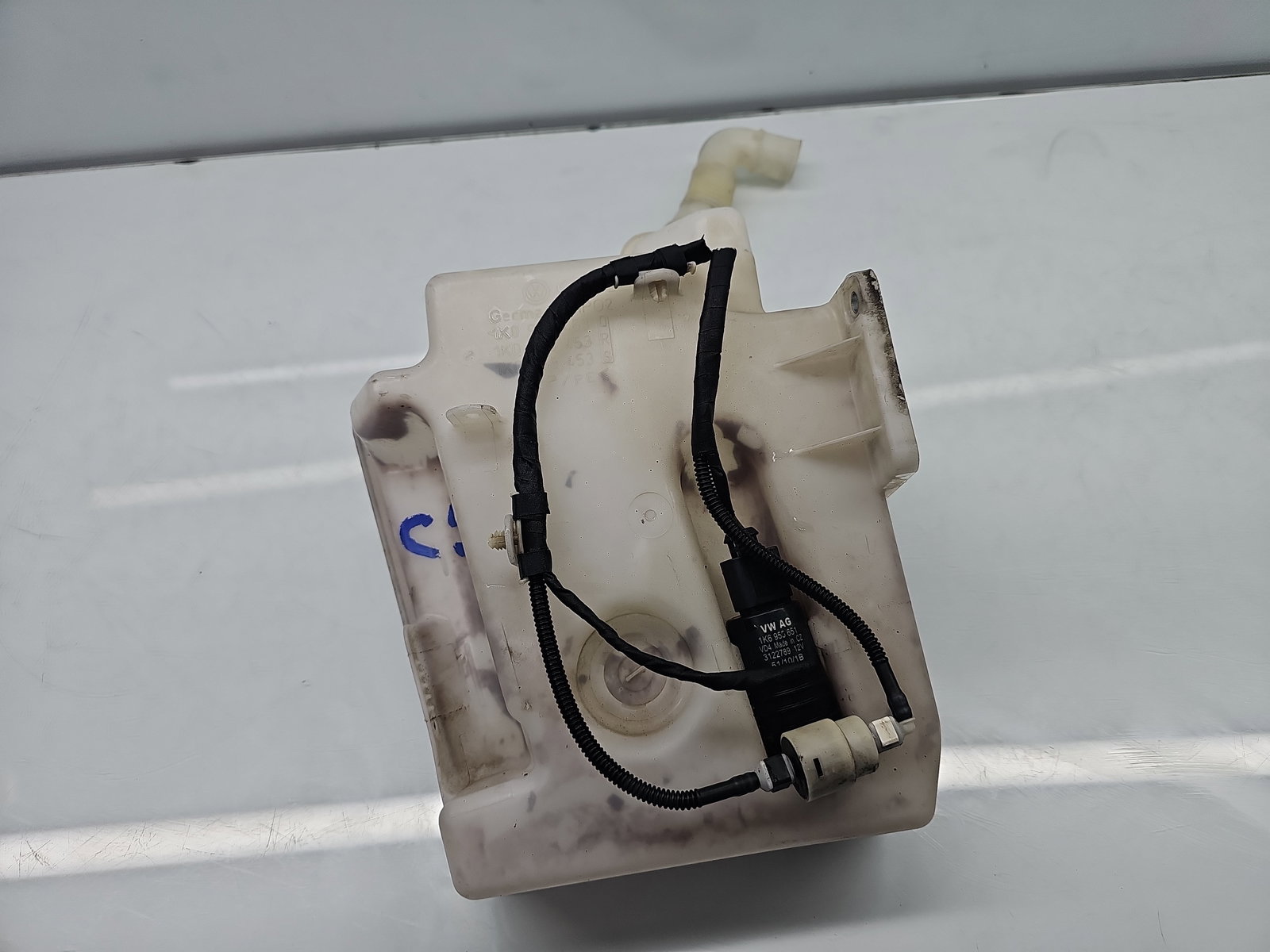 Vas lichid parbriz Volkswagen Golf 6 (5K1) [Fabr 2009-2013] 1K095T453Q - imagine 4