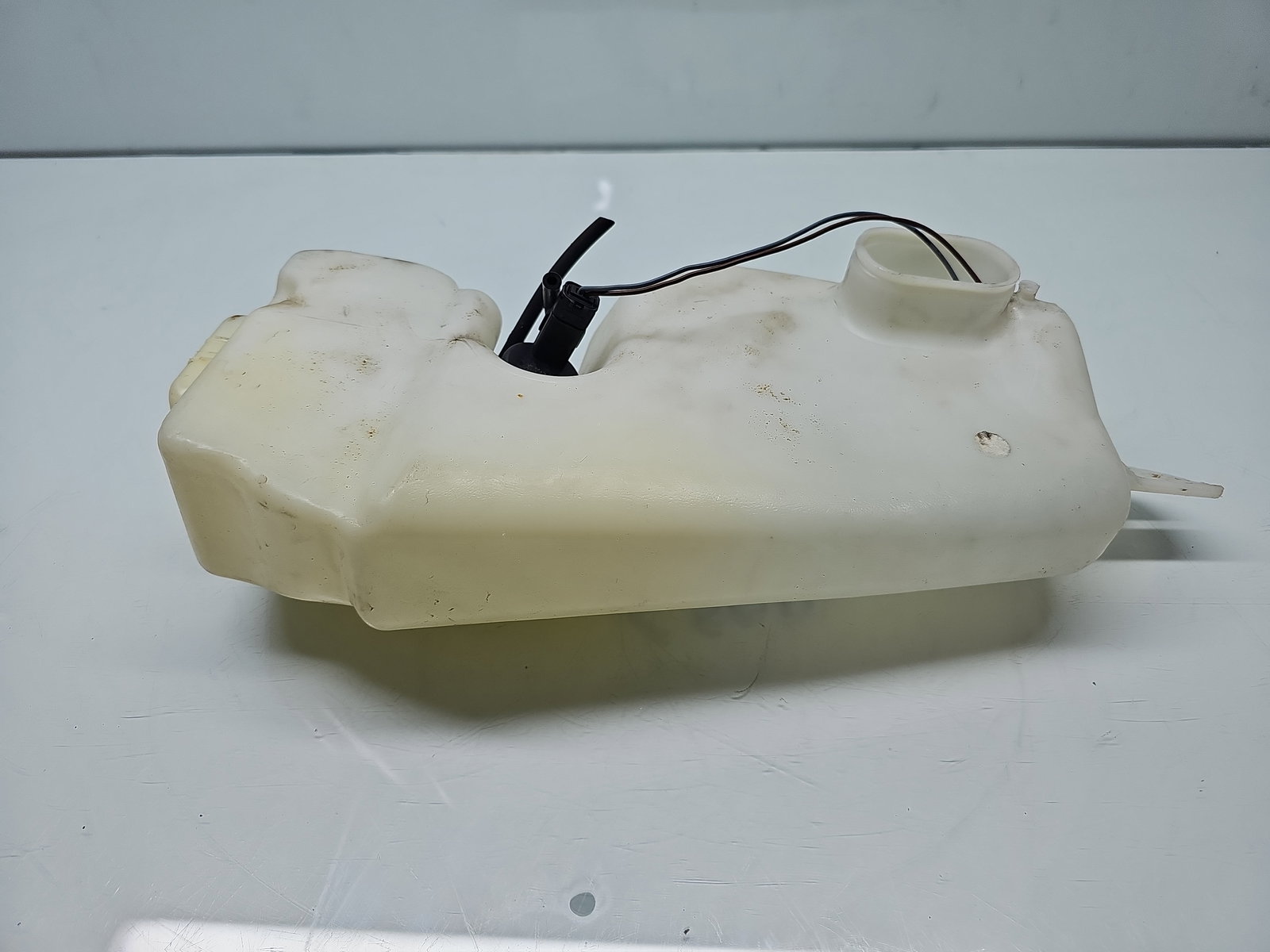 Vas lichid parbriz Dacia Duster [Fabr 2010-2017] 289102833R - imagine 3