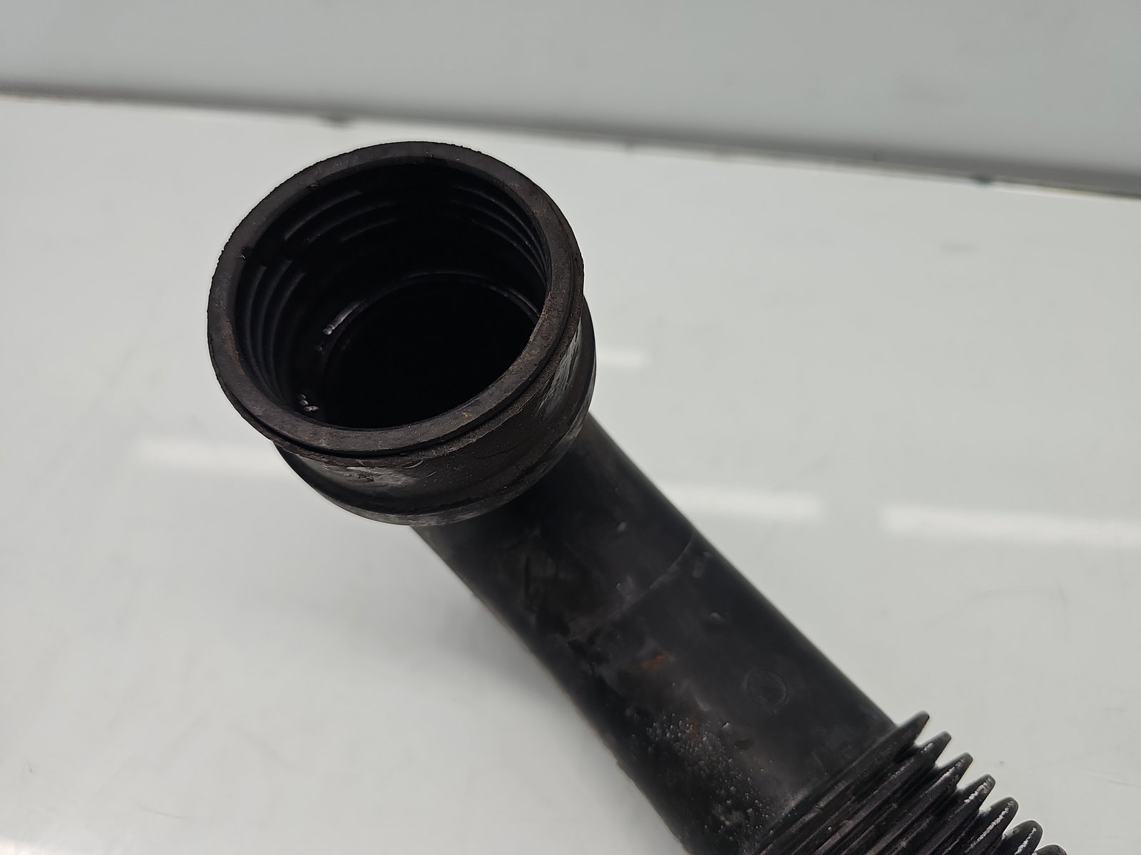 Difuzor captare aer Dacia Duster [Fabr 2010-2017] SUV Facelift 165556691R - imagine 3