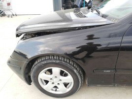 Aripa stanga fata OEM Mercedes Clasa C (W203) [Fabr 2000-2007] 2.2 CDI