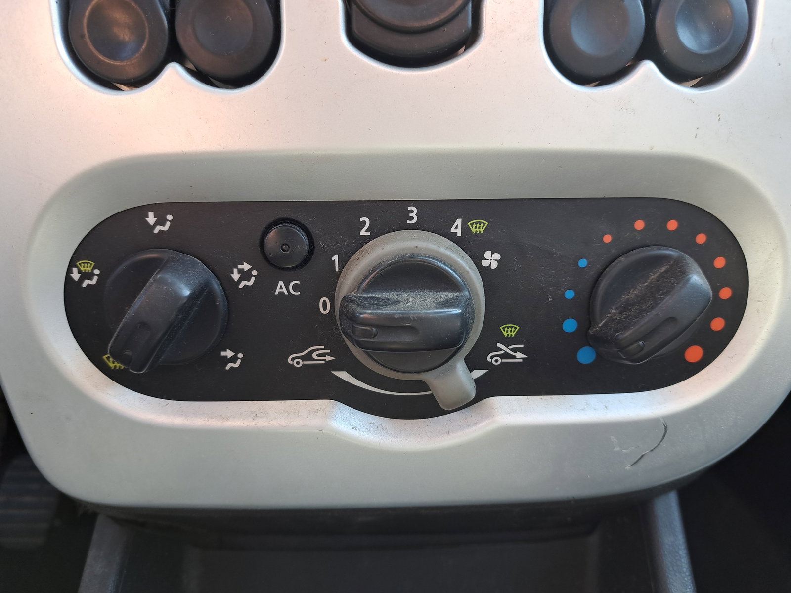 Panou comanda clima Dacia Logan (LS) [Fabr 2004-2012] OEM