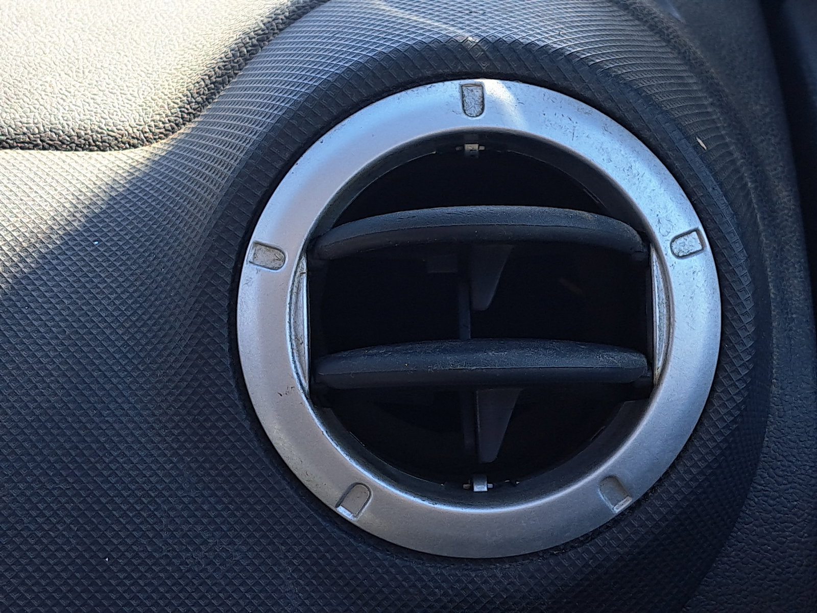 Grila aerisire dreapta Dacia Logan (LS) [Fabr 2004-2012] OEM - imagine 2