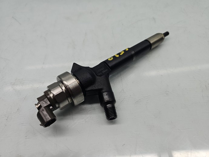 Injector Opel Astra J [Fabr 2009-2015] 97376270 1.7 CDTI A17DTR 92KW / 125CP