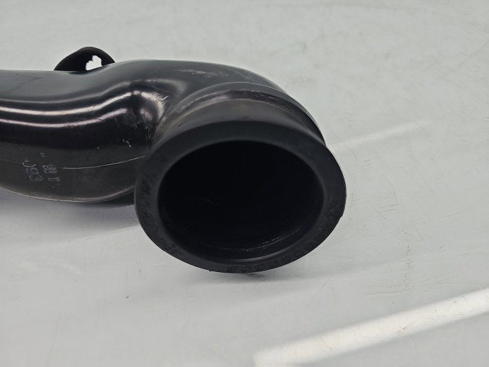 Tub admisie aer Opel Astra J [Fabr 2009-2015] 55577108 1.7 CDTI A17DTR 92KW / 125CP