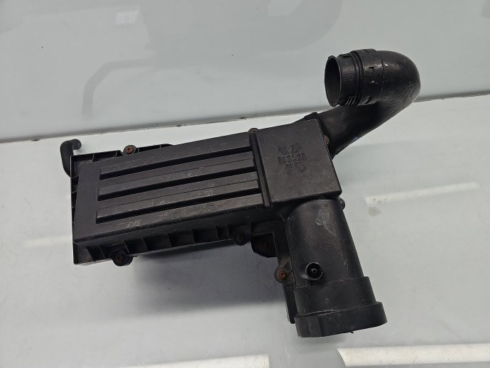 Carcasa filtru aer Volkswagen Passat CC (358) [Fabr 2012-2016] 3C0129601 2.0 TDI CFFB 103KW / 140CP