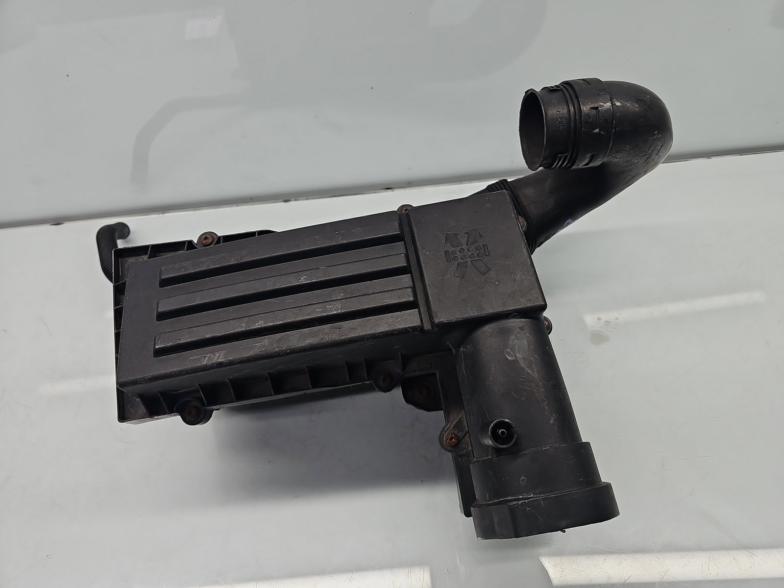 Carcasa filtru aer Volkswagen Passat CC (358) [Fabr 2012-2016] 3C0129601 2.0 TDI CFFB 103KW / 140CP - imagine 2