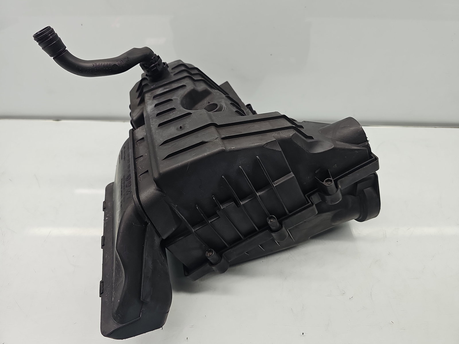 Carcasa filtru aer Volkswagen Golf 7 (5G) [Fabr 2014-prezent] 5Q0129620B 1.6 TDI CLHA 77KW / 105CP - imagine 3