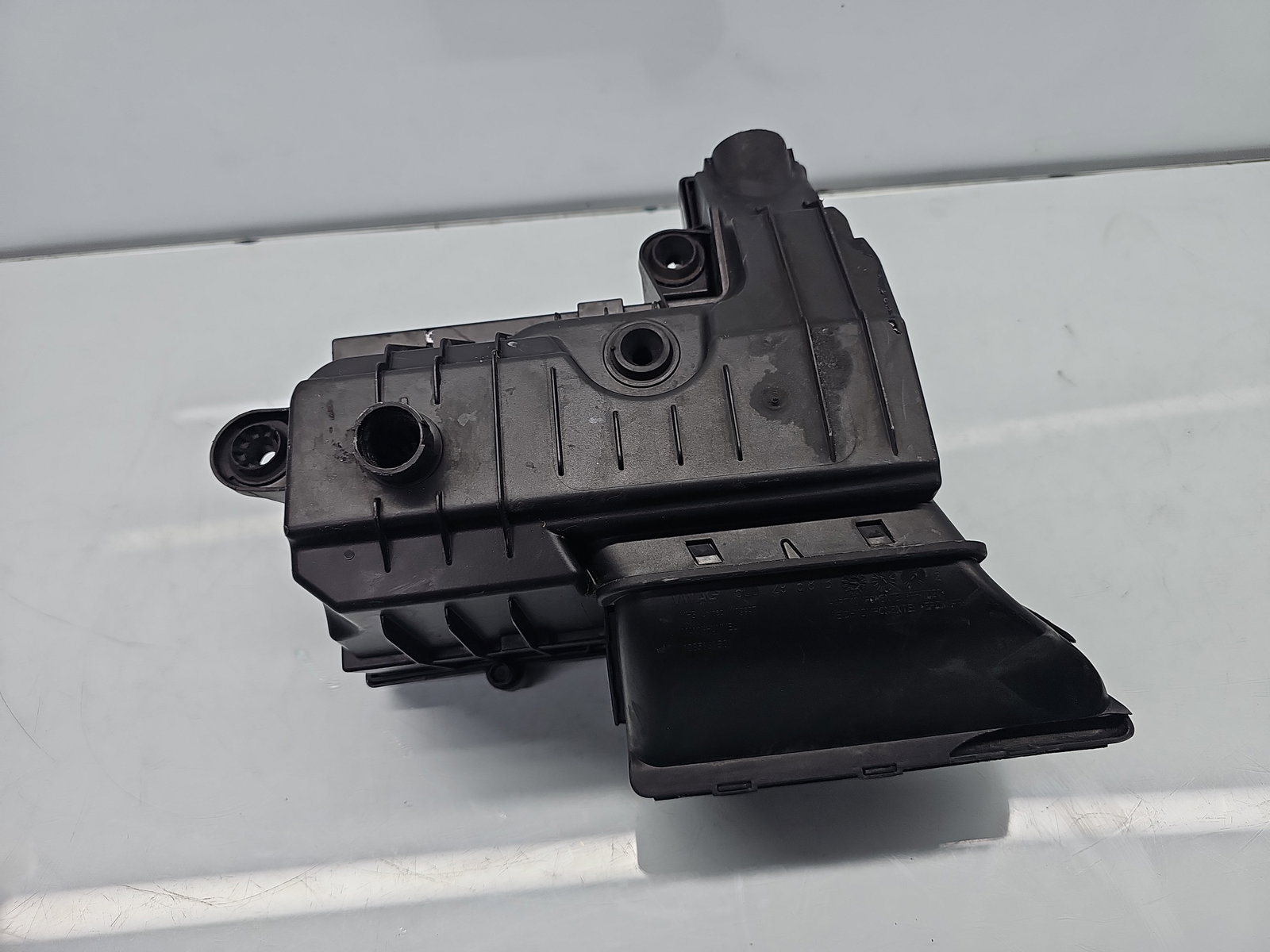 Carcasa filtru aer Volkswagen Golf 7 (5G) [Fabr 2014-prezent] 5Q0129607S 1.6 TDI CLHA 77KW / 105CP - imagine 4