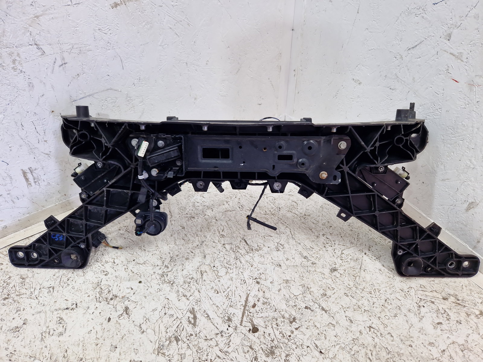 Trager TESLA Model 3 [Fabr 2020-2025] 1118289-00-H - imagine 1