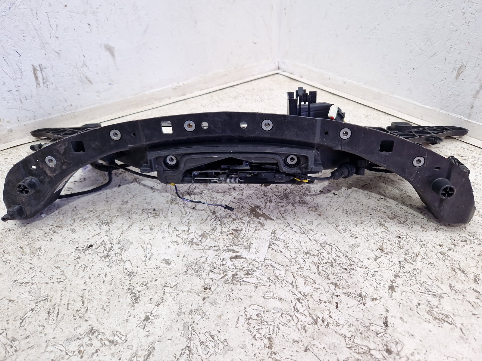 Trager TESLA Model 3 [Fabr 2020-2025] 1118289-00-H - imagine 4