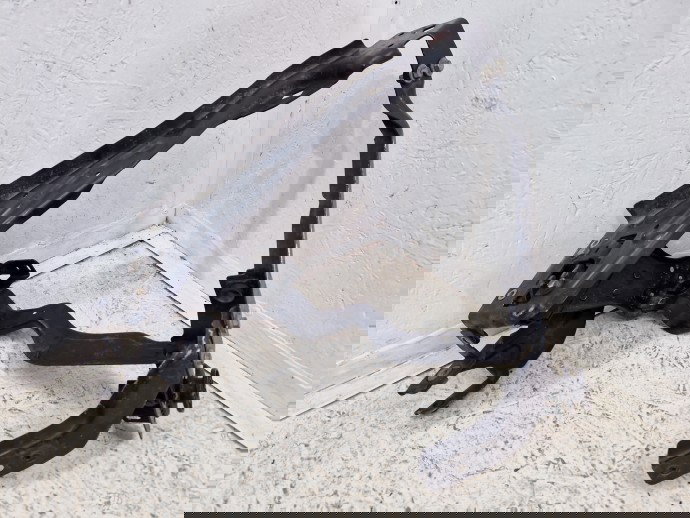 Suport far stanga Mercedes Clasa C (W204) [Fabr 2007-2014] PP204626044