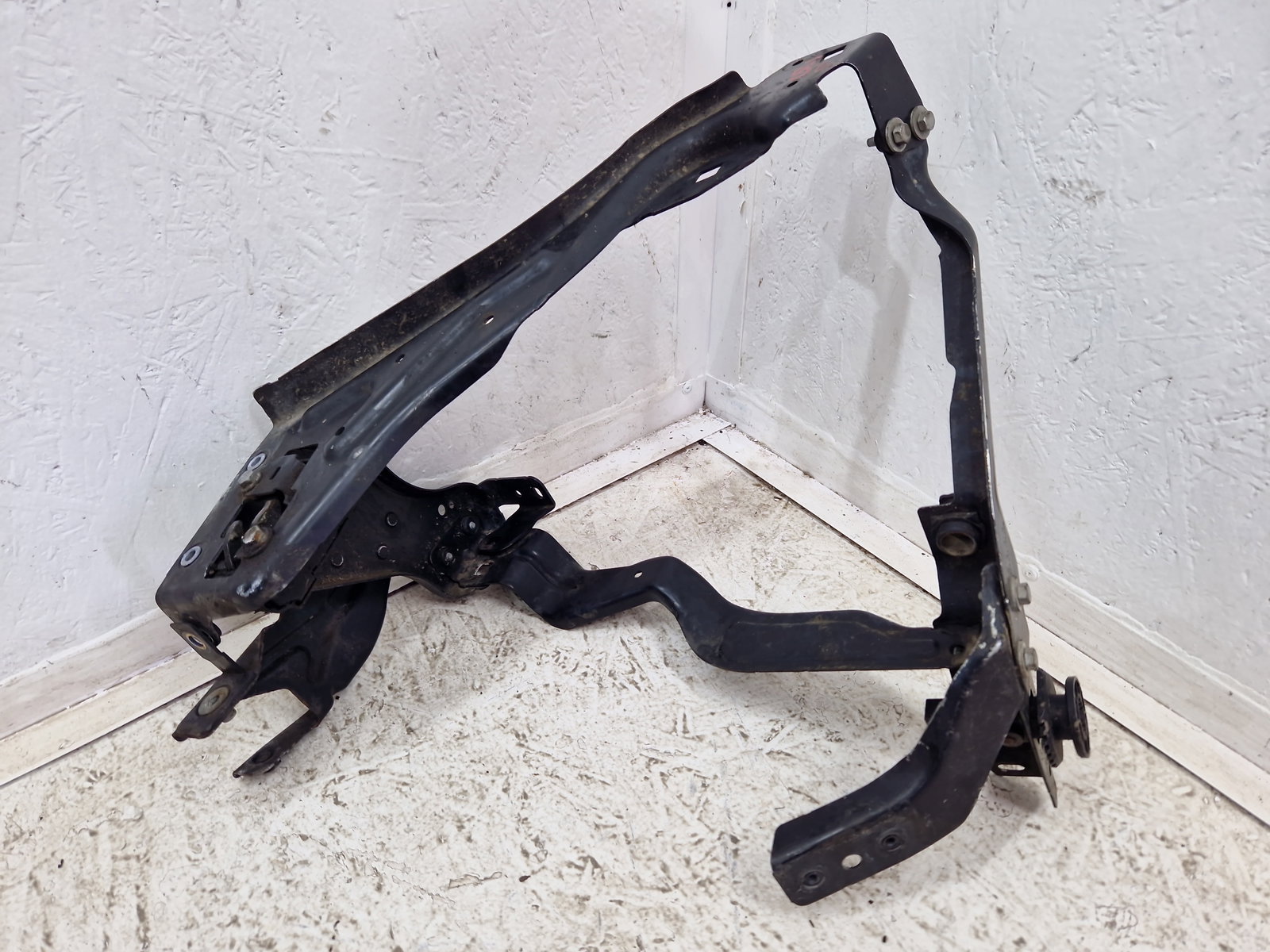 Suport far stanga Mercedes Clasa C (W204) [Fabr 2007-2014] PP204626044 - imagine 1