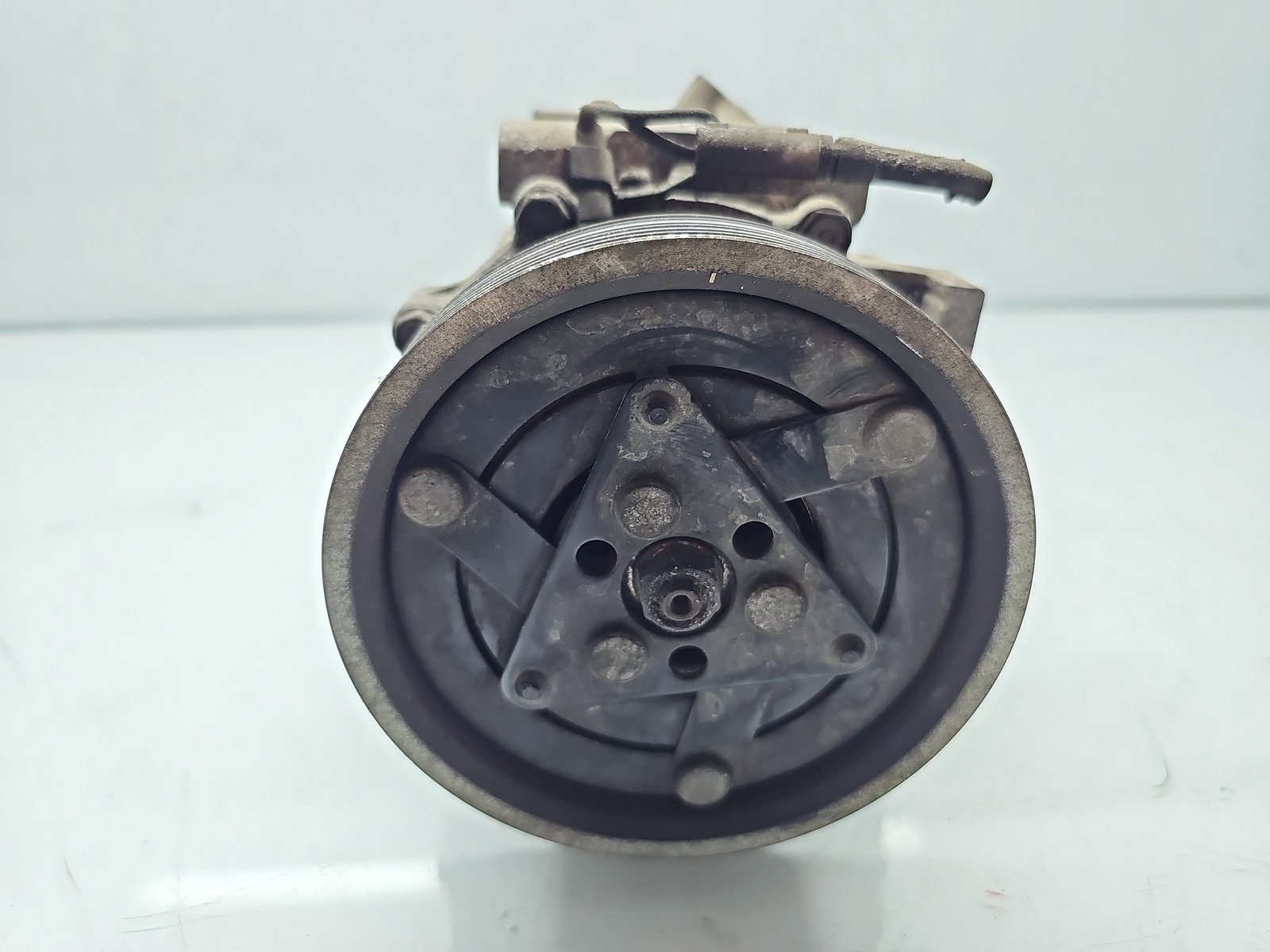 Compresor clima Dacia Logan (LS) [Fabr 2004-2012] 8200866441 1.4 Benz K7J-A7 55KW / 73CP - imagine 4