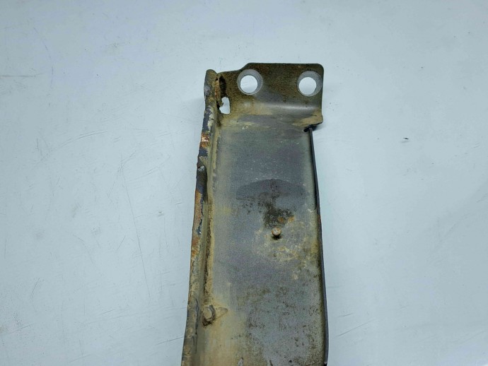 Suport aripa dreapta fata Audi A5 (8T3) [Fabr 2007-2015] 8T0821136A