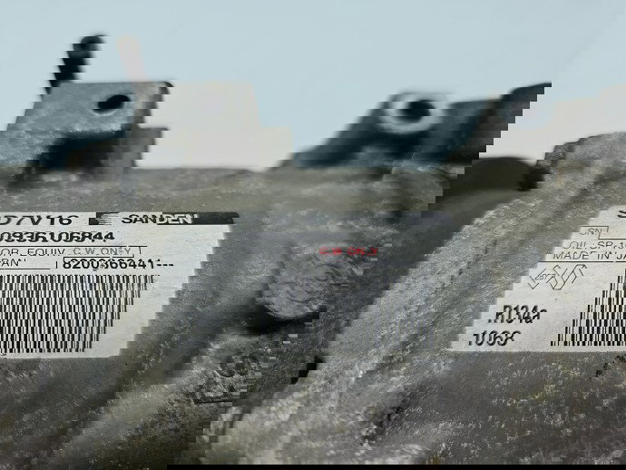 Compresor clima Dacia Logan (LS) [Fabr 2004-2012] 8200866441 1.4 Benz K7J-A7 55KW / 73CP