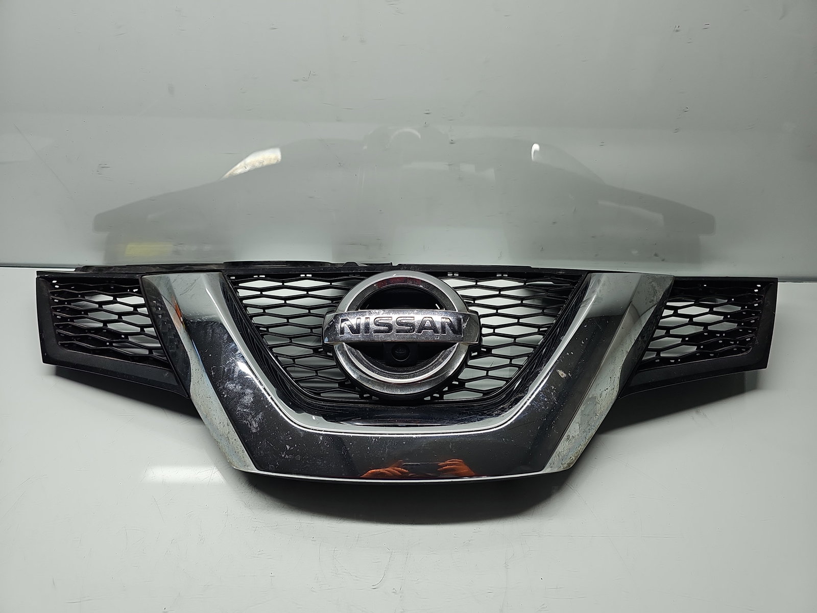 Grila bara fata Nissan X-Trail (T32) [Fabr 2013-prezent] 62310-4CE0A - imagine 1